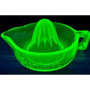 Sunkist Glass Juicer Green Uranium Depression Hand Press Citrus Squeezer Vtg #3